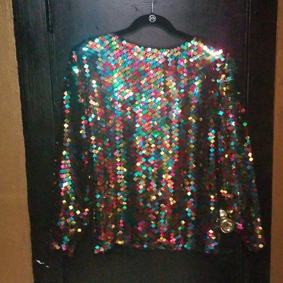 Gorgeous Sequin Top - Picture 5 of 8